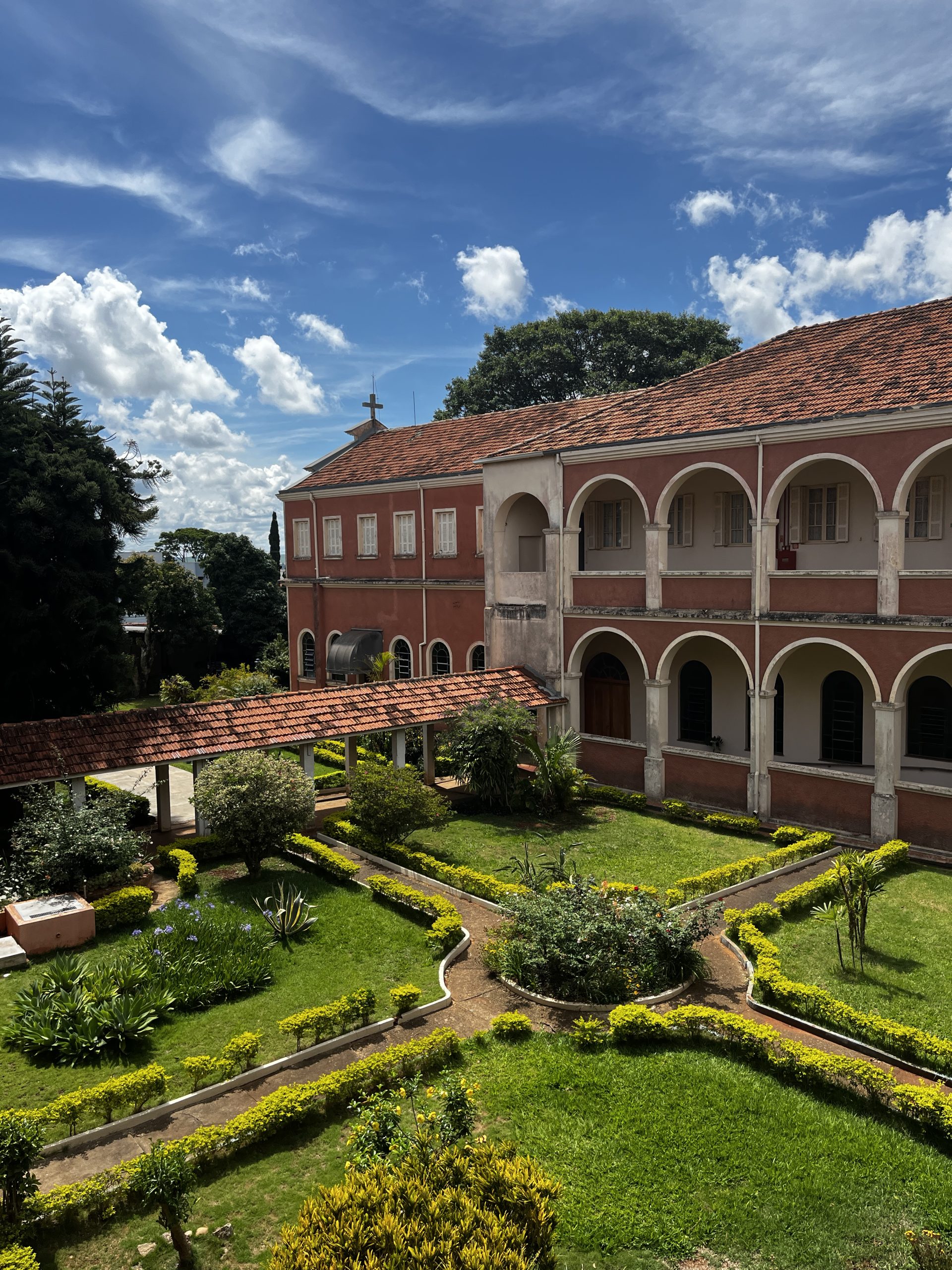 https://colegioimaculadaiic.com.br/wp-content/uploads/2026/01/jardim-scaled.jpg
